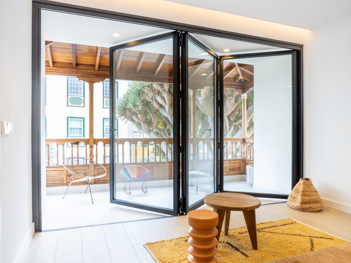 Glazerite Aluminium Bi-fold Door